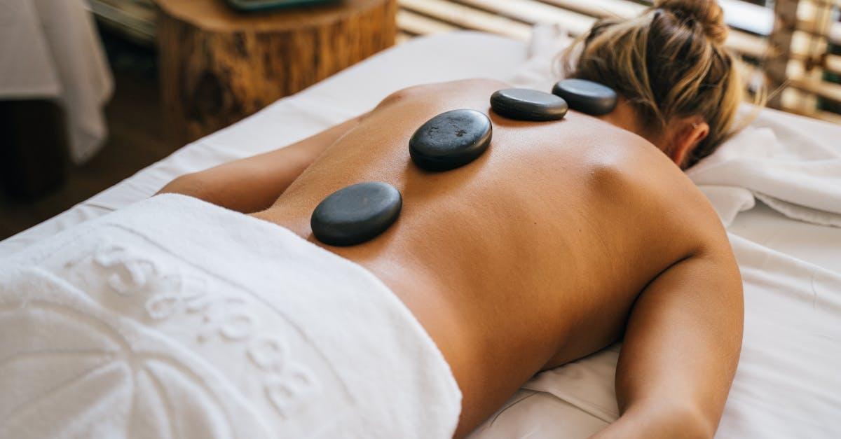 Uwolnij mięśnie od napięcia: medytacja body scan, która przynosi ulgę w 10 minut